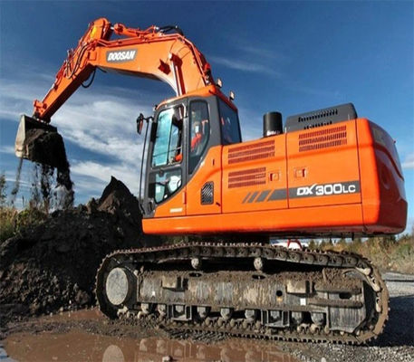Excavadora de alta eficiencia usada de segunda mano Doosan DX300LC